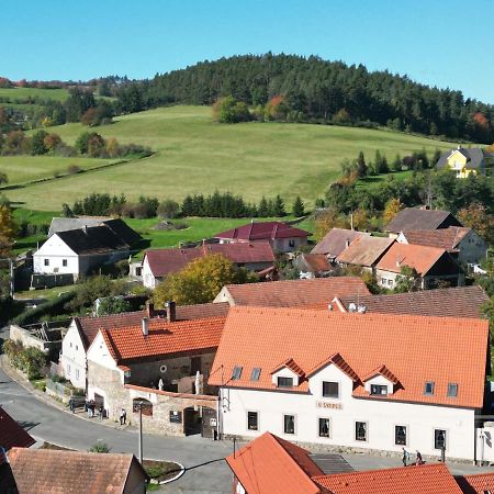 Penzion U Svarcu Zduchovice Exterior foto