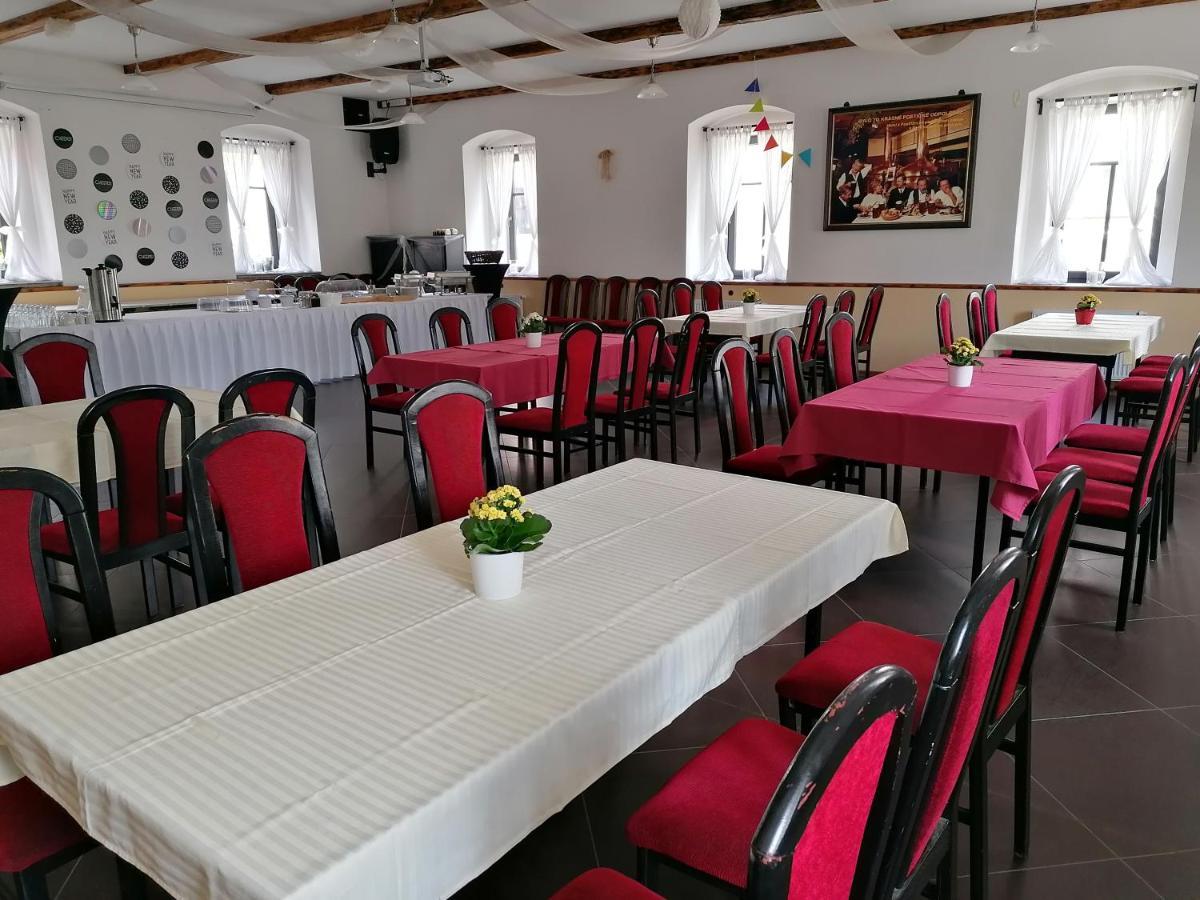Penzion U Svarcu Zduchovice Exterior foto