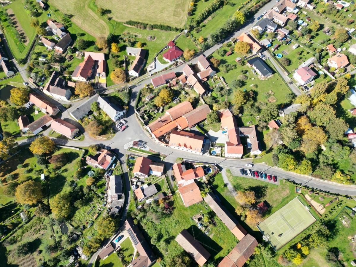 Penzion U Svarcu Zduchovice Exterior foto
